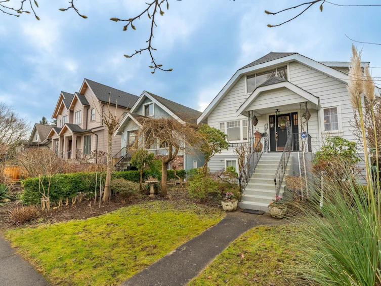 372 E 37th Avenue, Vancouver, BC, V5W 1E7 - 23