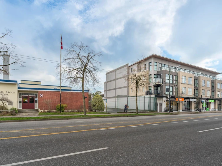 372 E 37th Avenue, Vancouver, BC, V5W 1E7 - 31