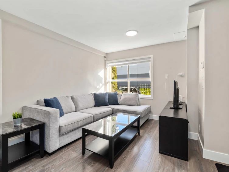 5633 Senlac Street, Vancouver, BC, V5R 6G8 - 3