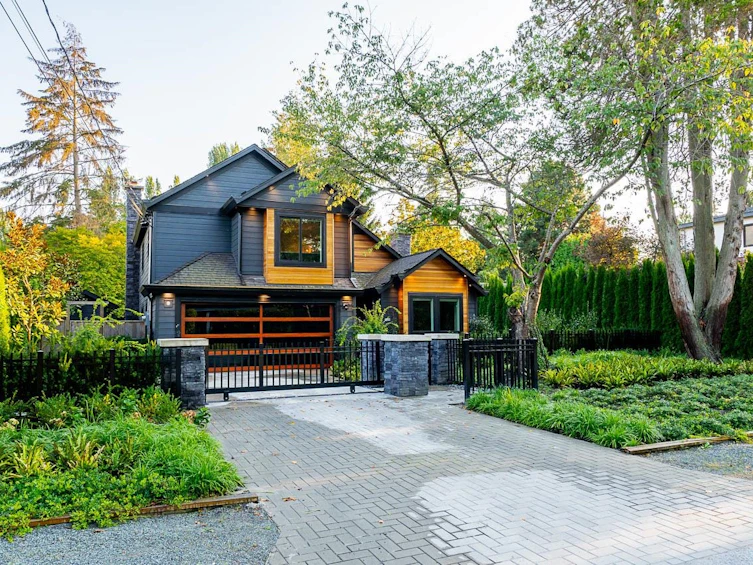 3688 W 49th Avenue, Vancouver, BC, V6N 3T8 - 2