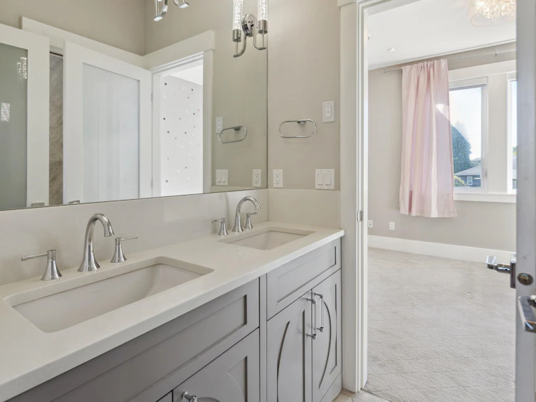 1341 Sperling Avenue, Burnaby, BC, V5B 4J6 - 29
