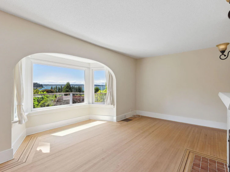 1028 Clyde Avenue, West Vancouver, BC, V7T 1E4 - 10