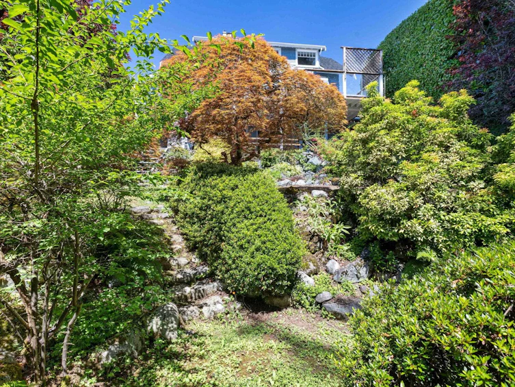 1028 Clyde Avenue, West Vancouver, BC, V7T 1E4 - 32