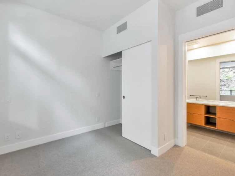 205-6707 Nelson Avenue, West Vancouver, BC, V7W 0A4 - 7