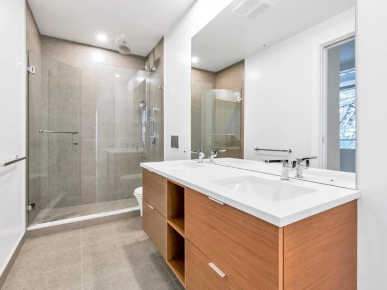 205-6707 Nelson Avenue, West Vancouver, BC, V7W 0A4 - 12