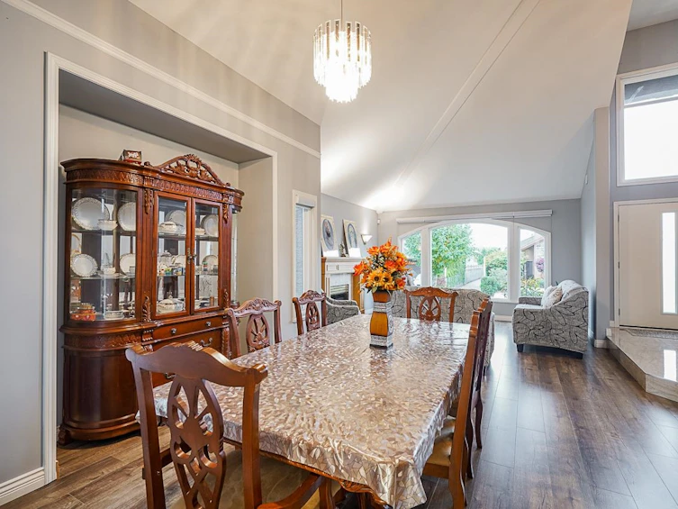 5560 Mccoll Crescent, Richmond, BC, V6V 2L6 - 5