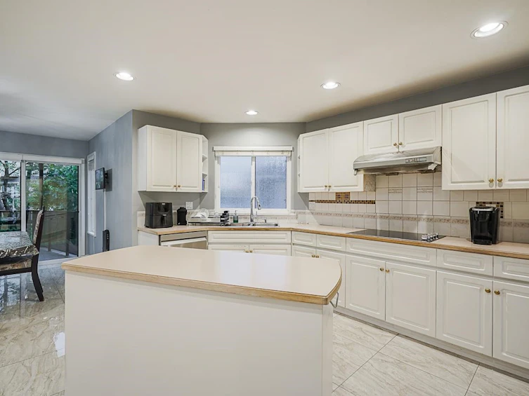 5560 Mccoll Crescent, Richmond, BC, V6V 2L6 - 7
