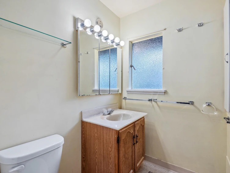 3496 Wellington Crescent, North Vancouver, BC, V7R 3B4 - 23
