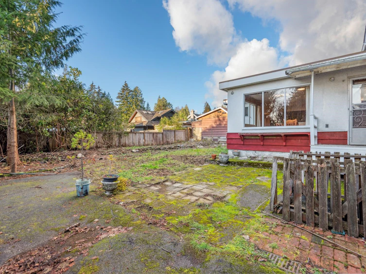 3496 Wellington Crescent, North Vancouver, BC, V7R 3B4 - 30