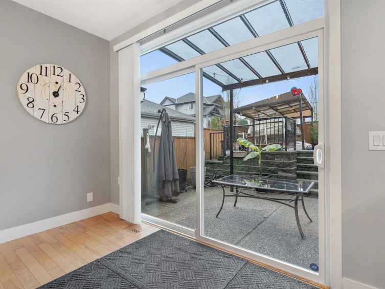 11249 Creekside Street, Maple Ridge, BC, V2W 0C8 - 11
