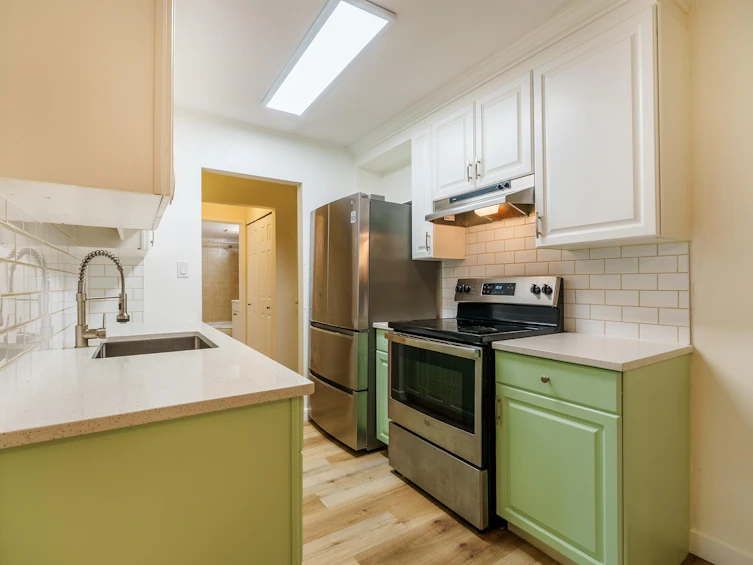 610-9867 Manchester Drive, Burnaby, BC, V3N 4P6 - 7