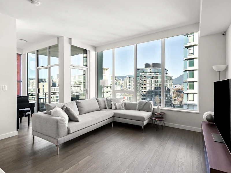 1706 - 111 E 1st Avenue, Vancouver BC V5T 1A4
