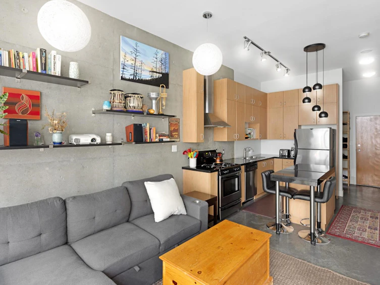 205-2635 Prince Edward Street, Vancouver, BC, V5T 4V7 - 3