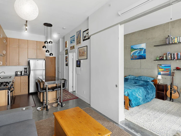 205-2635 Prince Edward Street, Vancouver, BC, V5T 4V7 - 4