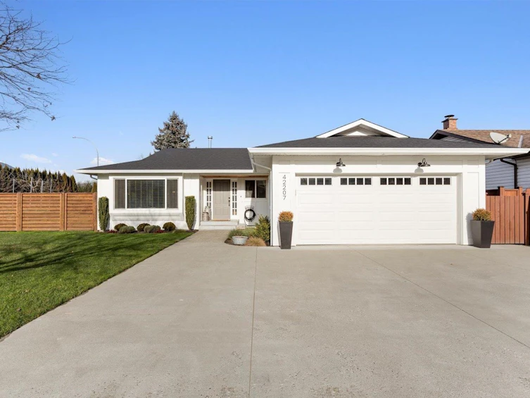 42207 Corona Avenue, Chilliwack, BC, V2R 5E3 - 4