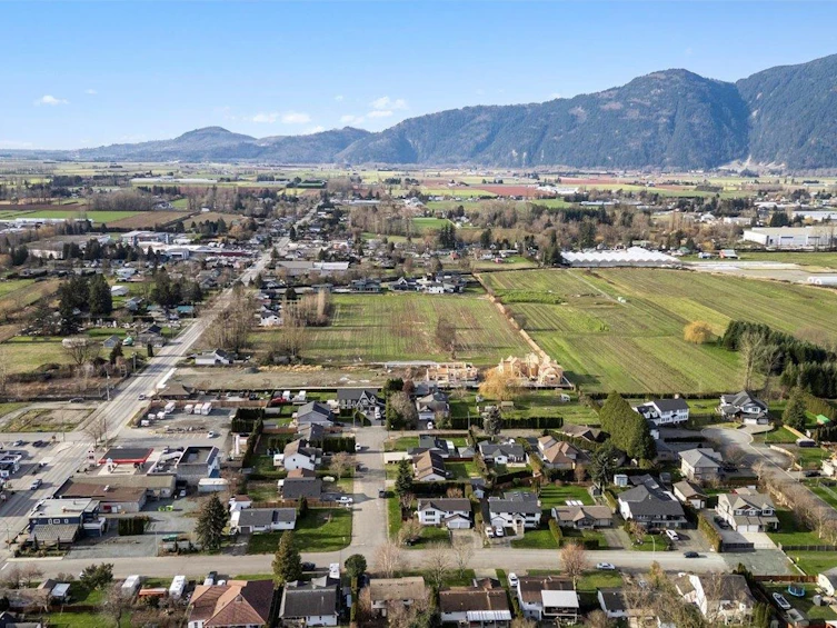 42207 Corona Avenue, Chilliwack, BC, V2R 5E3 - 38