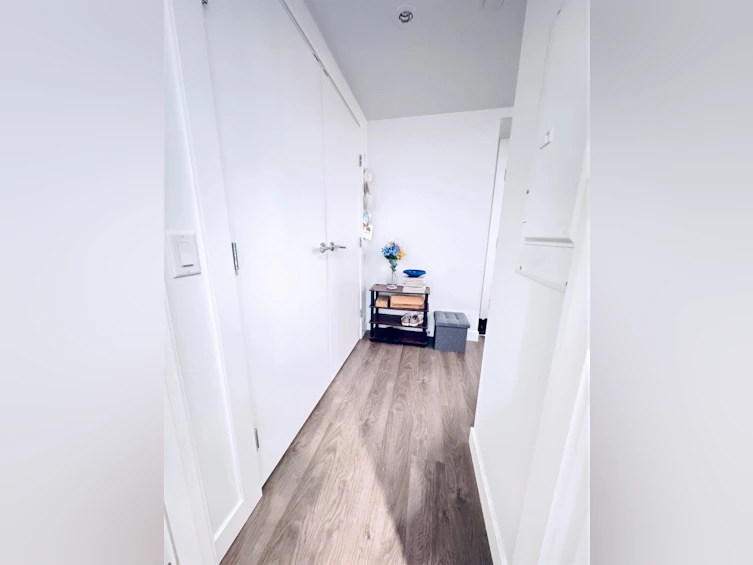 1007-988 Quayside Drive, New Westminster, BC, V3M 0L5 - 8