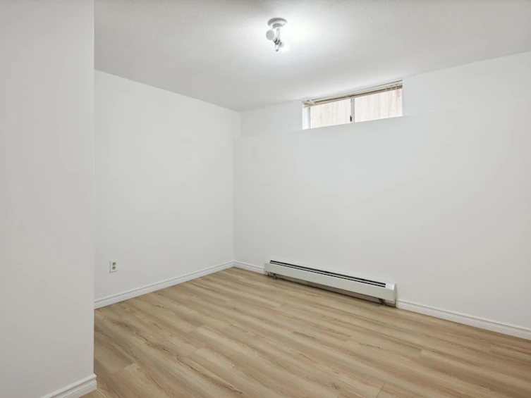 275 E 65th Avenue, Vancouver, BC, V5X 2P3 - 25