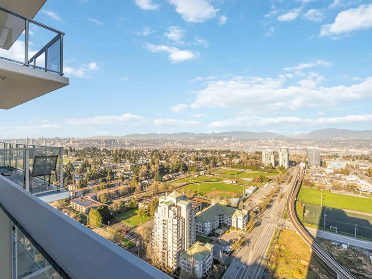 3303-10448 University Drive, Surrey, BC, V3T 0S7 - 4