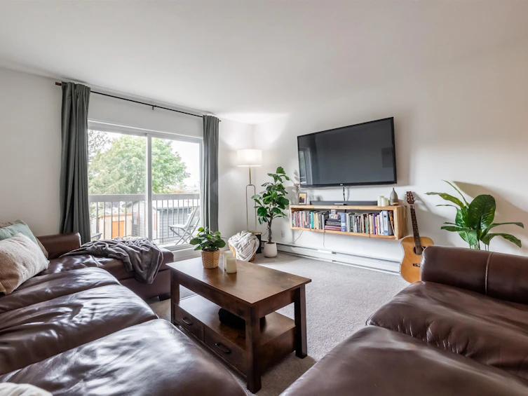 105-33870 Fern Street, Abbotsford, BC, V2S 6C3