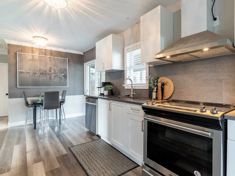 17477 58a Avenue, Surrey, BC, V3S 1M9 - 5