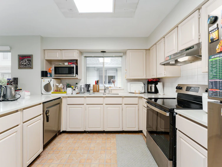 113-9978 151 Street, Surrey, BC, V3R 8C9 - 6