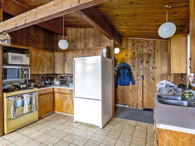 5672 Indian River Drive, North Vancouver, BC, V7G 2T8 - 18