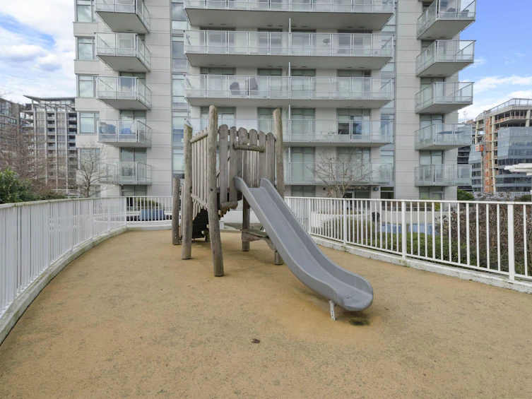 909-5580 No. 3 Road, Richmond, BC, V6X 0R8 - 28