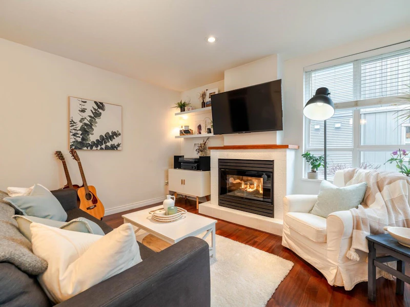 107 - 669 W 7th Avenue, Vancouver BC V5Z 1B6