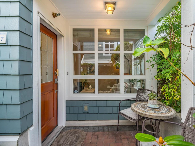 107-669 W 7th Avenue, Vancouver, BC, V5Z 1B6 - 2