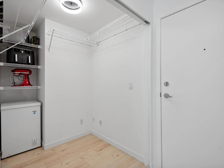 201-124 W 3rd Street, North Vancouver, BC, V7M 1E8 - 13
