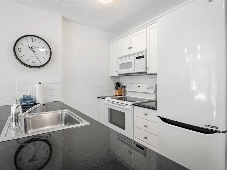336-4800 Spearhead Drive, Whistler, BC, V8E 1G1 - 2