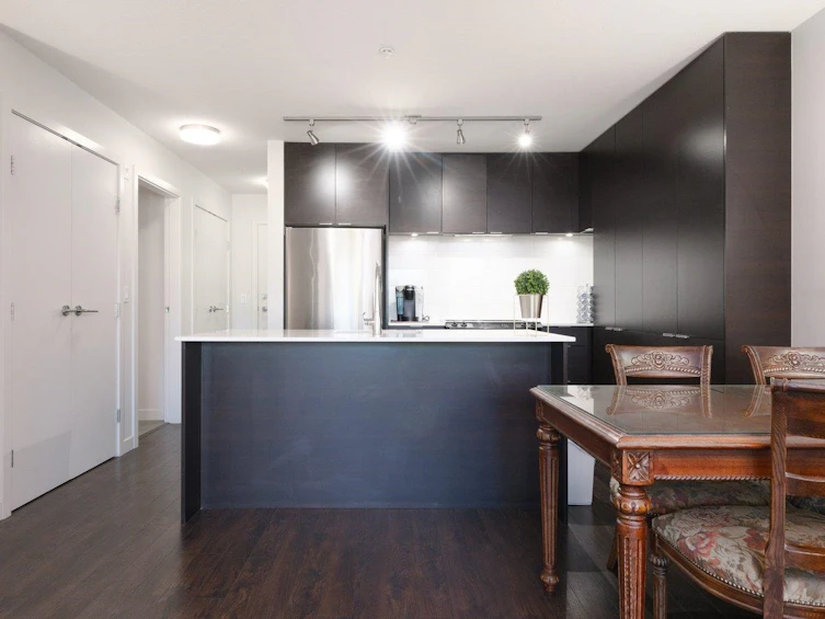 307-1677 Lloyd Avenue, North Vancouver, BC, V7P 0B1 - 6