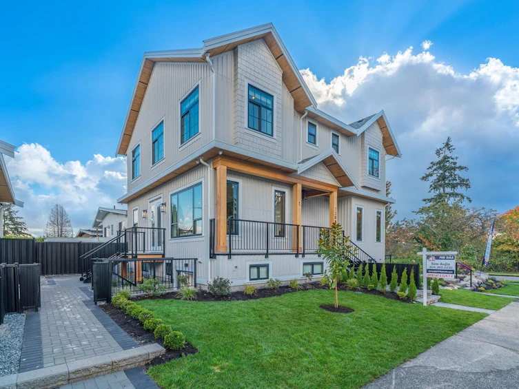 7380 Killarney Street, Vancouver, BC, V5S 2C7 - 2