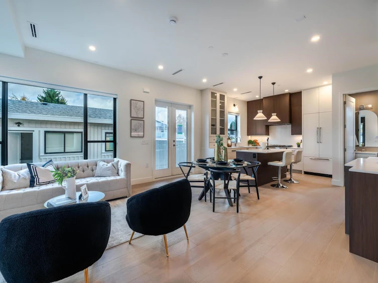 7380 Killarney Street, Vancouver, BC, V5S 2C7 - 4