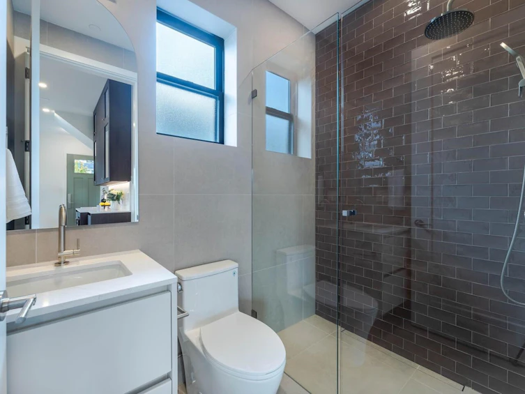7380 Killarney Street, Vancouver, BC, V5S 2C7 - 10