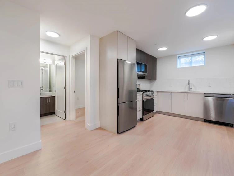 7380 Killarney Street, Vancouver, BC, V5S 2C7 - 20