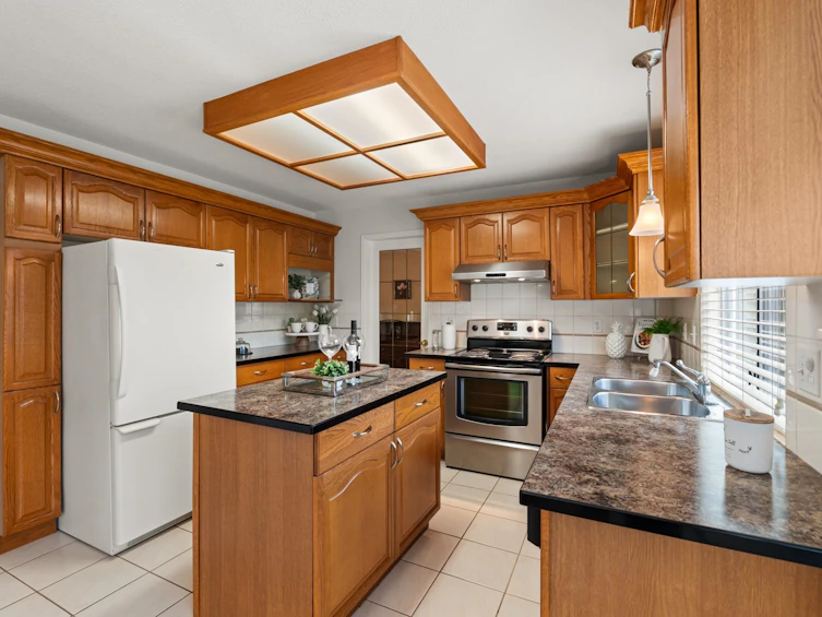 10525 Harrogate Drive, Delta, BC, V4C 8E1 - 4