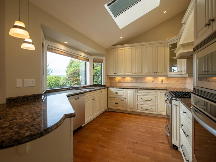 5255 Aspen Drive, West Vancouver, BC, V7W 2Z7 - 20