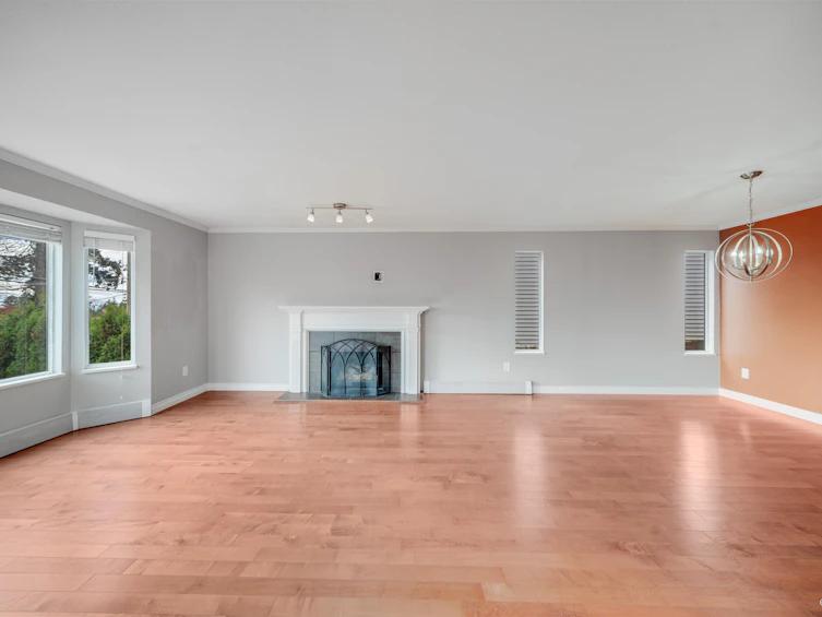 15555 Buena Vista Avenue, Surrey, BC, V4B 1Y9 - 6