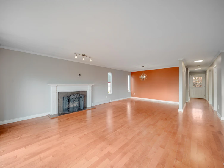 15555 Buena Vista Avenue, Surrey, BC, V4B 1Y9 - 10