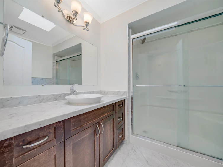 15555 Buena Vista Avenue, Surrey, BC, V4B 1Y9 - 18