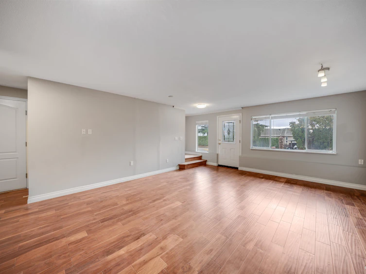 15555 Buena Vista Avenue, Surrey, BC, V4B 1Y9 - 37