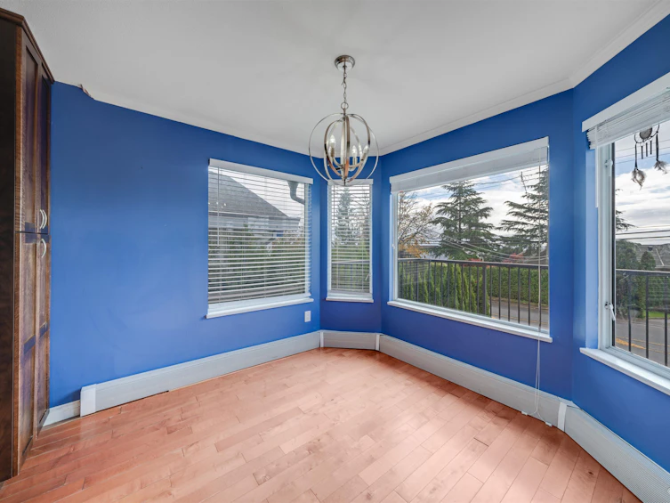 15555 Buena Vista Avenue, Surrey, BC, V4B 1Y9 - 15