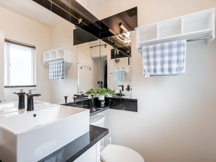 5210 Sprott Street, Burnaby, BC, V5G 1T5 - 10