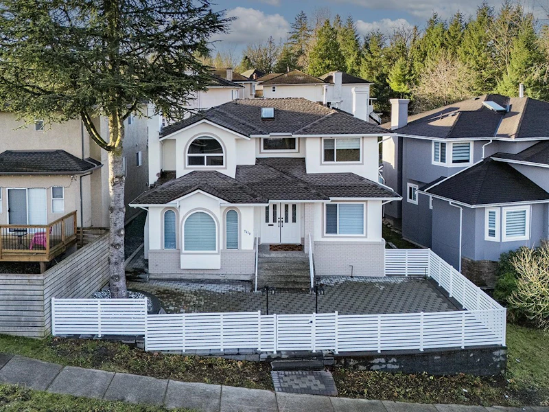 7579 Cascade Street, Burnaby BC V3N 4W1