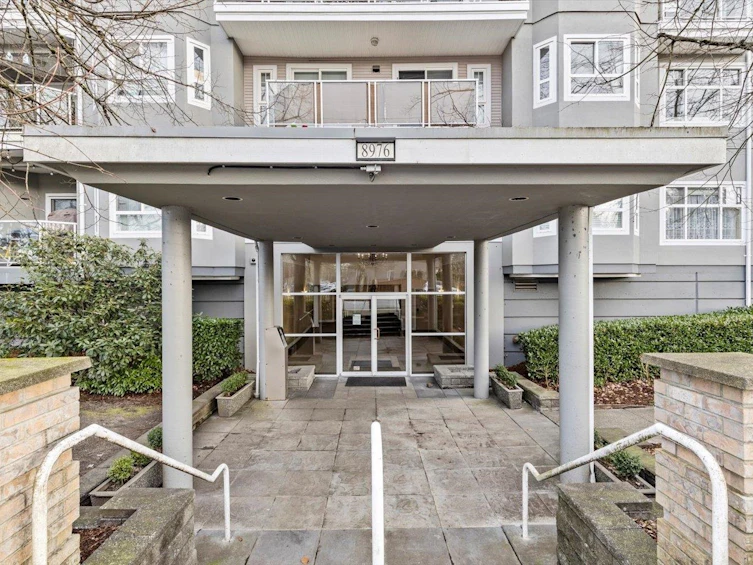 104-8976 208 Street, Langley, BC, V1M 2Y8 - 2