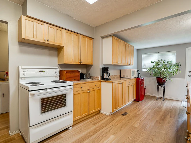 19901 38 Avenue, Langley, BC, V3A 2T6 - 10