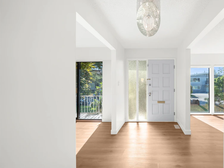 10560 Seahaven Drive, Richmond, BC, V7A 4C9 - 9