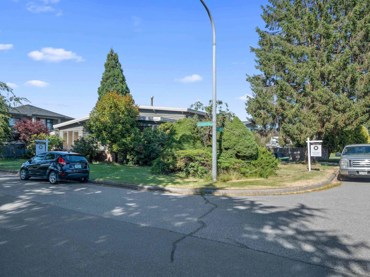 10560 Seahaven Drive, Richmond, BC, V7A 4C9 - 31